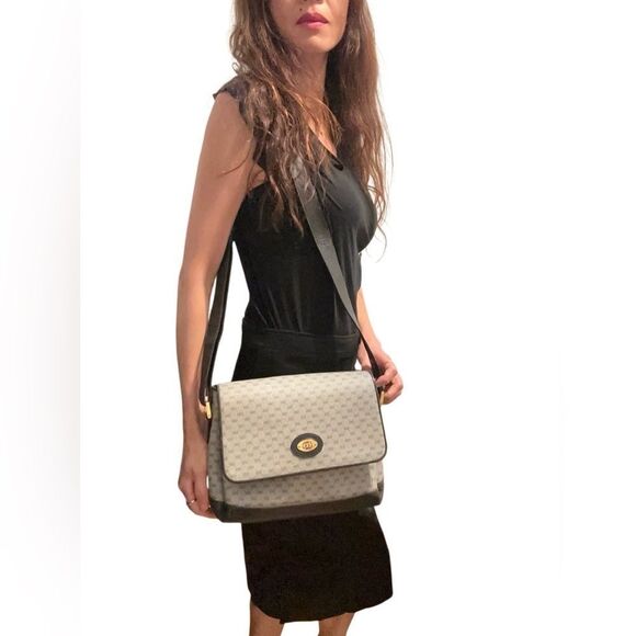 Gucci Black and Gray Crossbody Bag with Signature GG Pattern - Picture 12 of 13